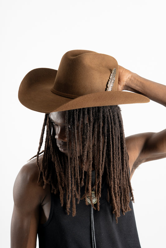 BROWN WESTERN HAT (FEATHER)
