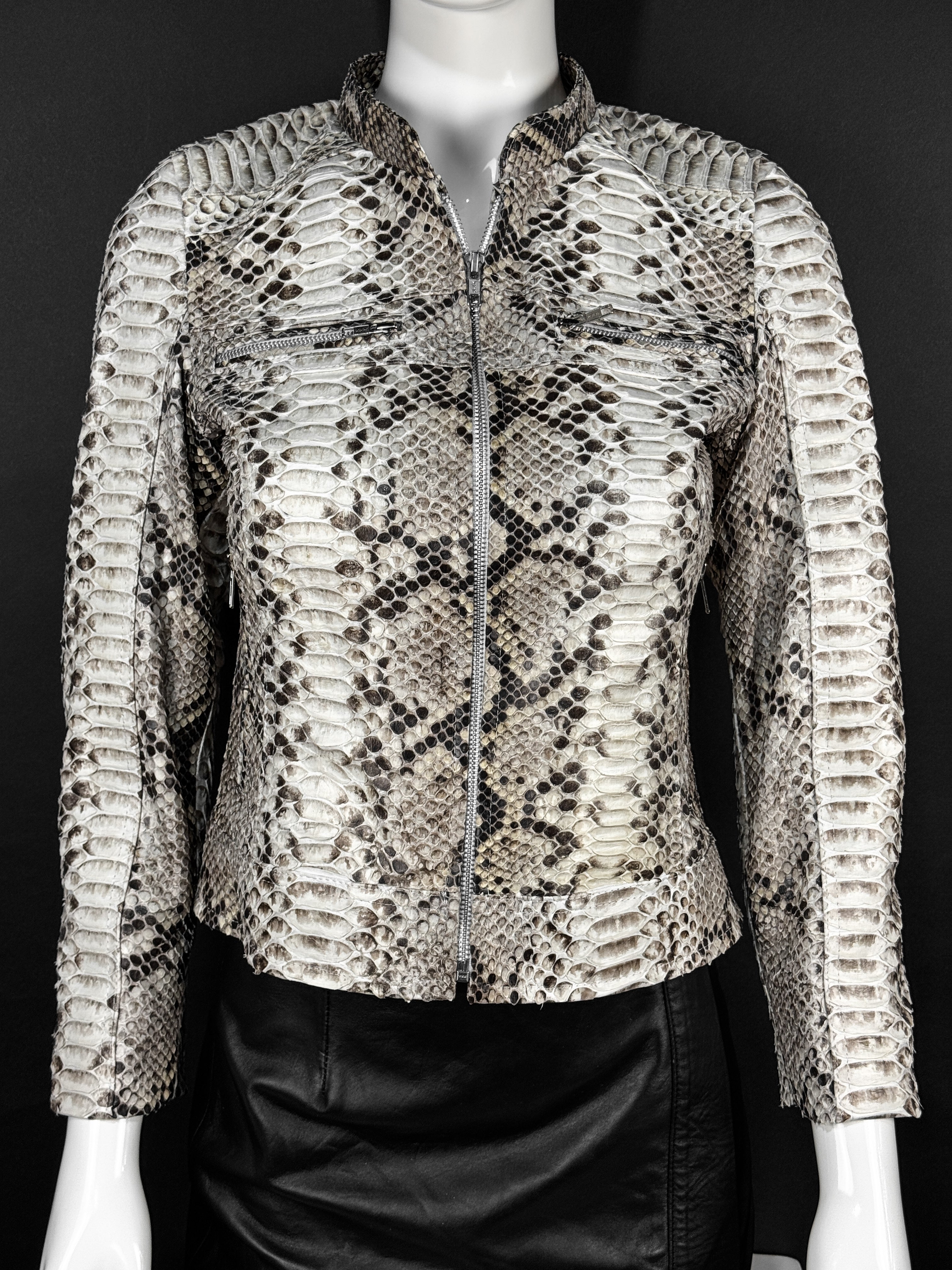 PYTHON JACKET WOMAN – LuxxeMx