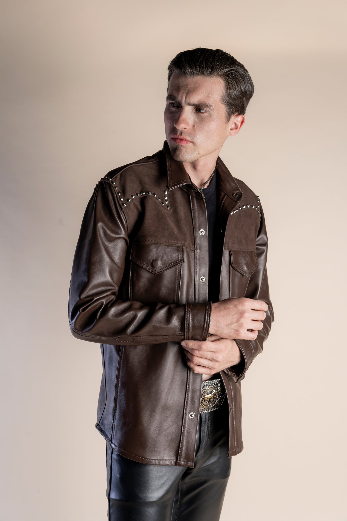 BROWN OVERSHIRT SPIKES