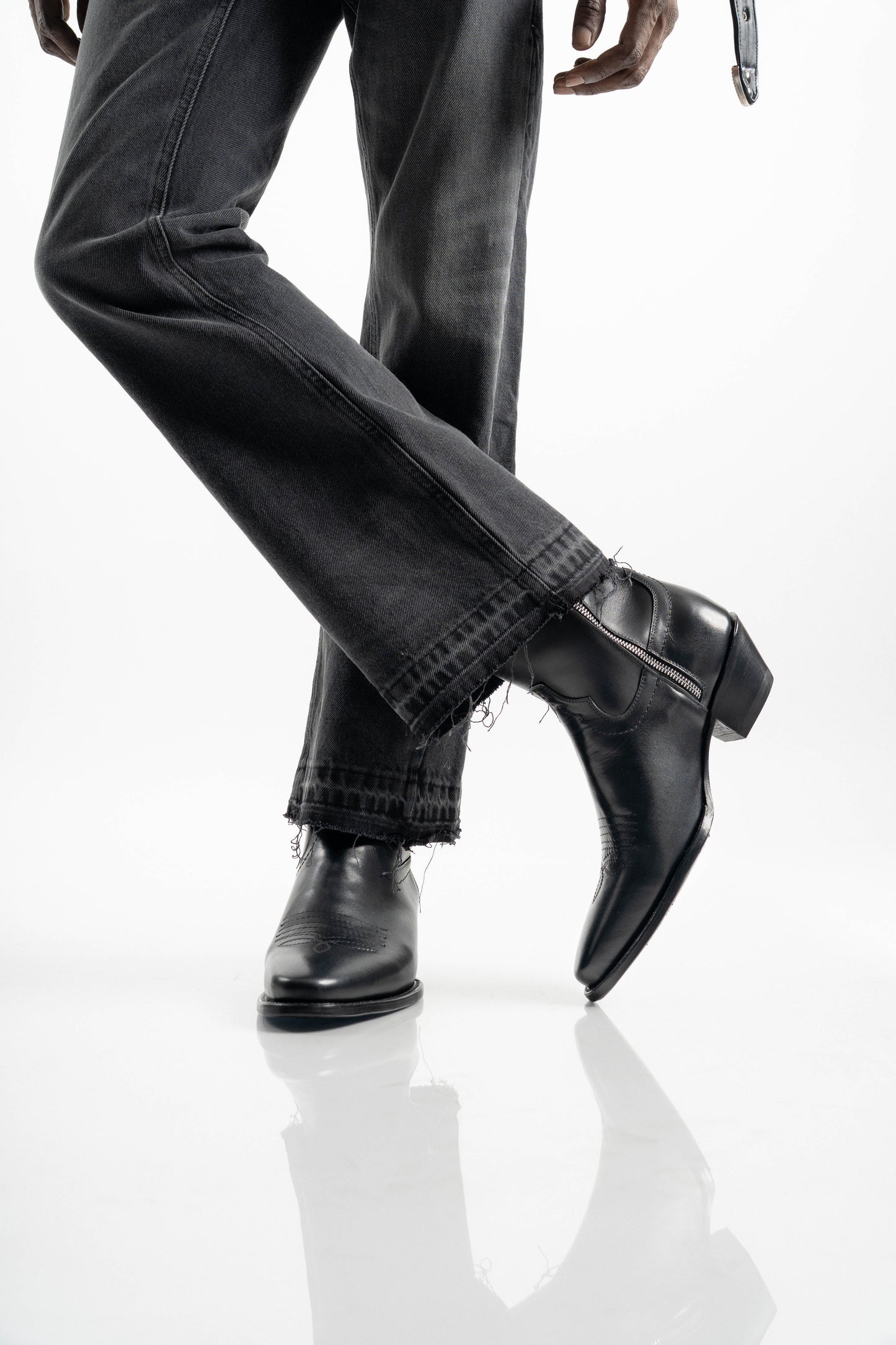 HIGH WESTERN BOOTS