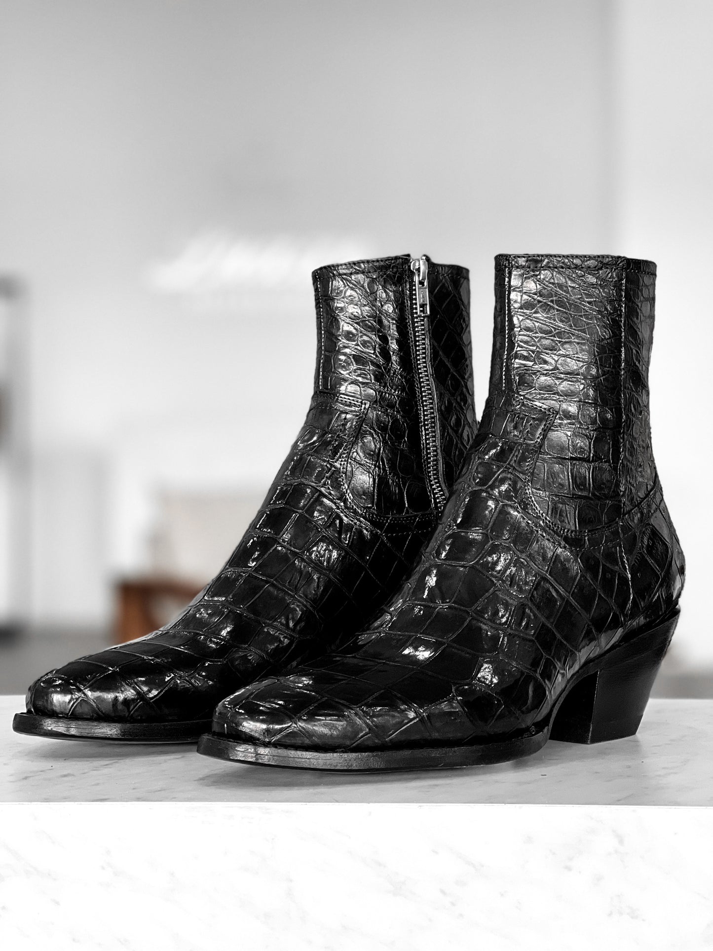 BLACK ALLIGATOR LISBOA