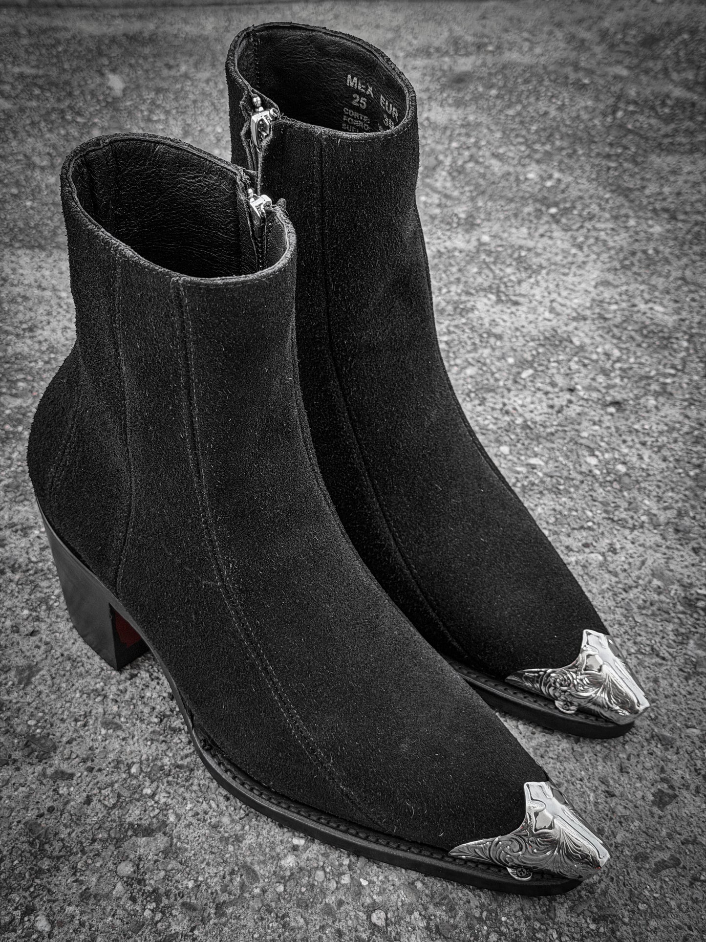 BLACK VARSOVIA METAL
