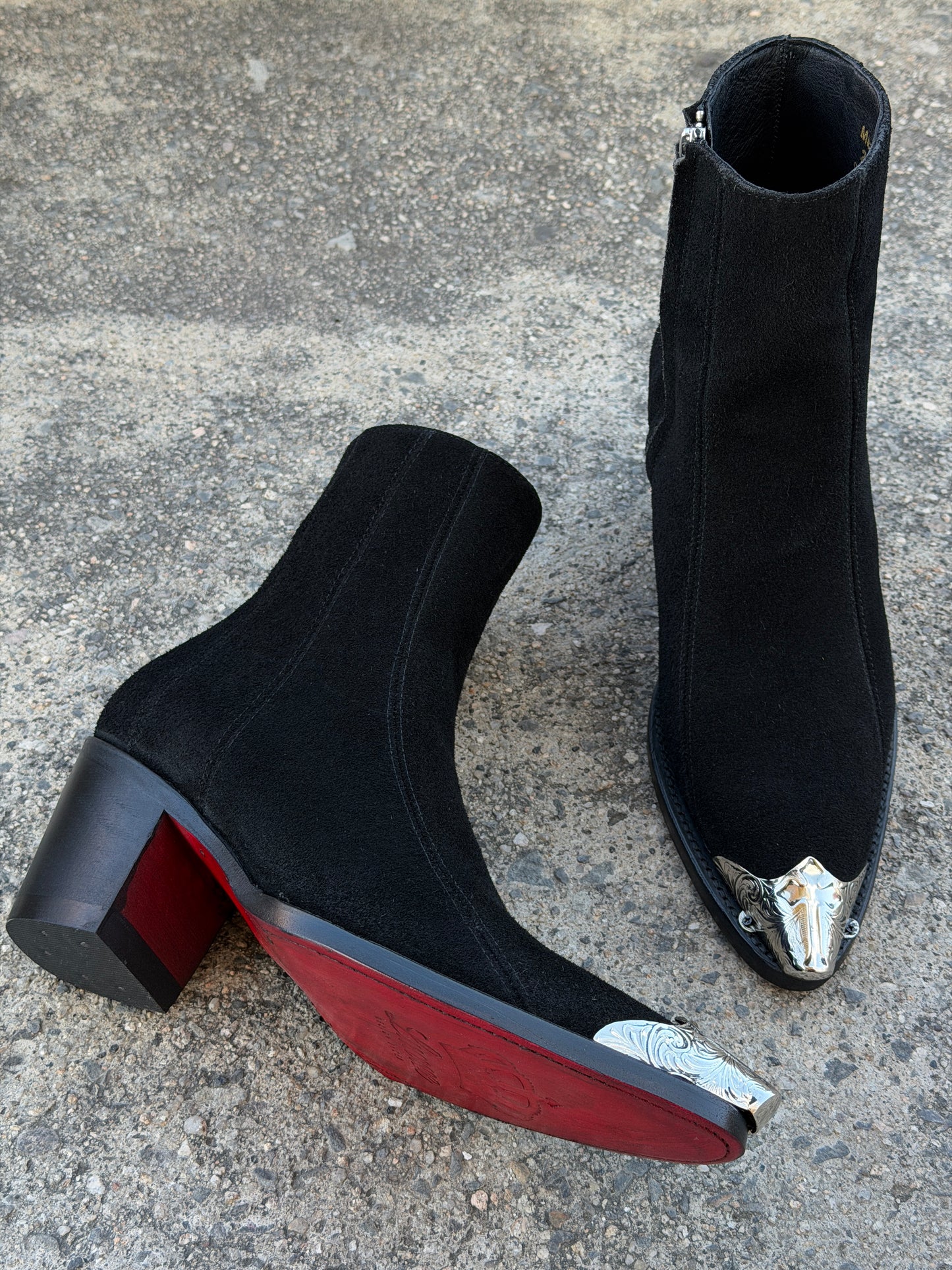 BLACK VARSOVIA METAL