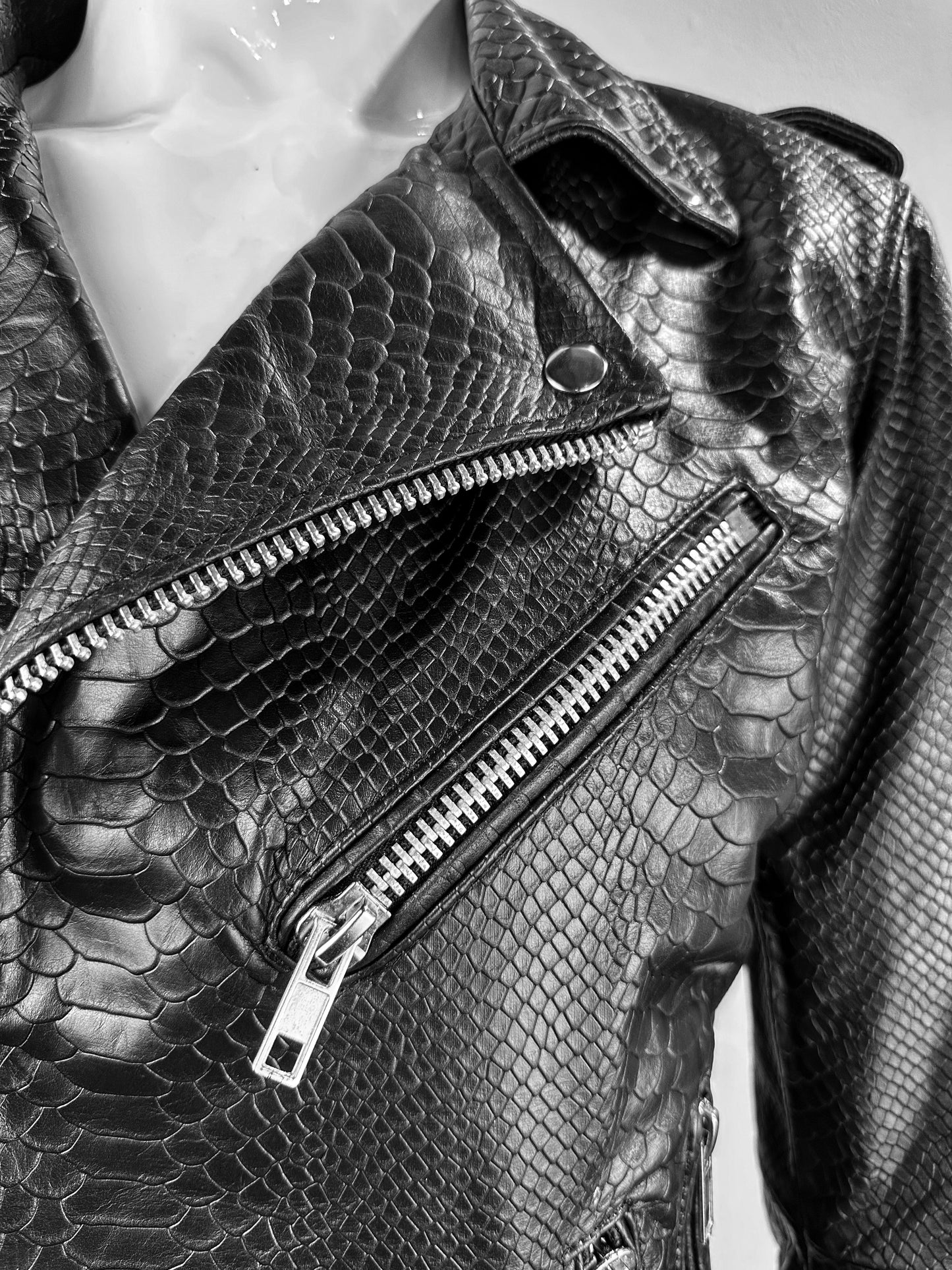 BIKER SNAKE