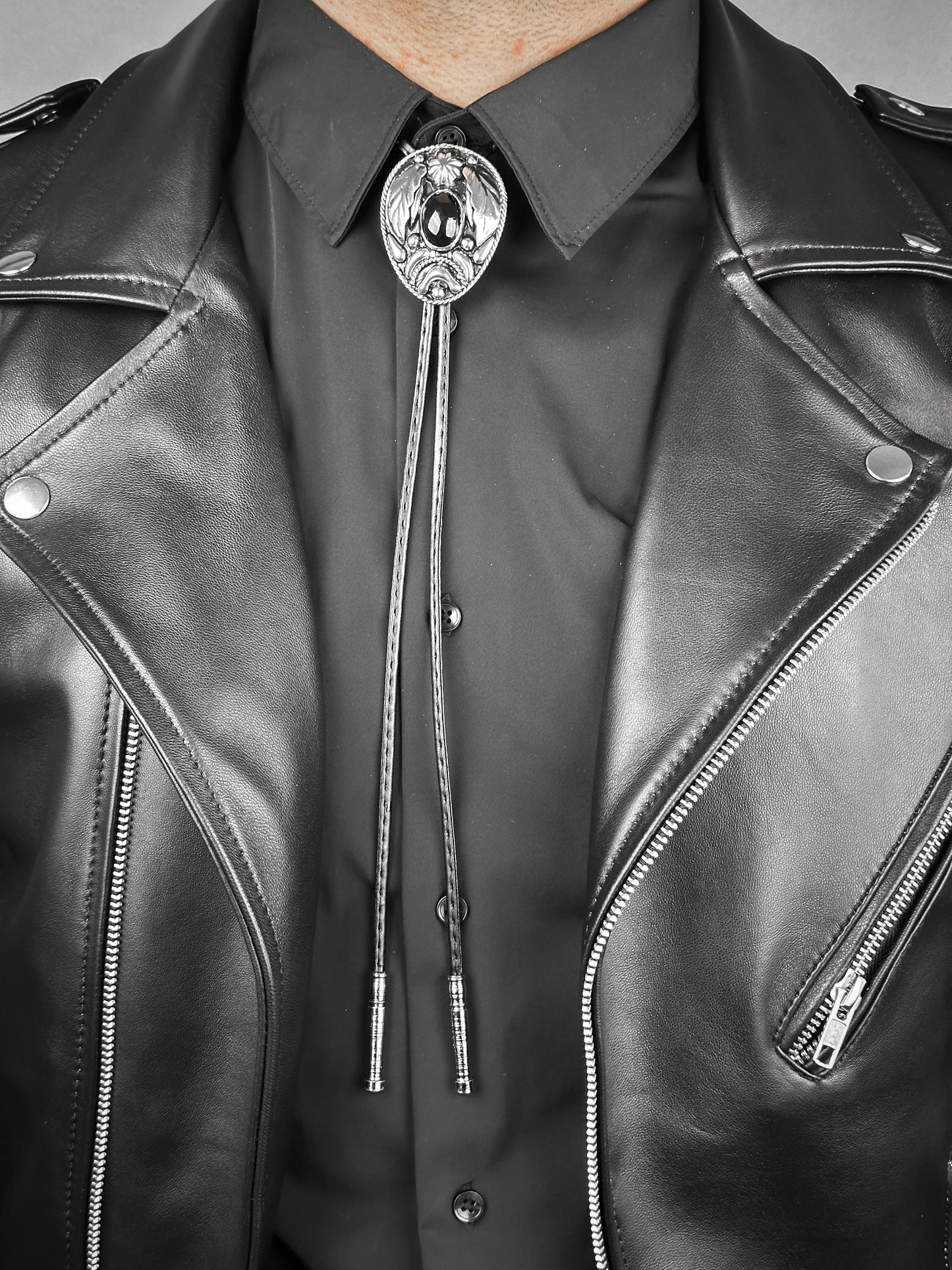 BOLO TIE BLACK PEARL